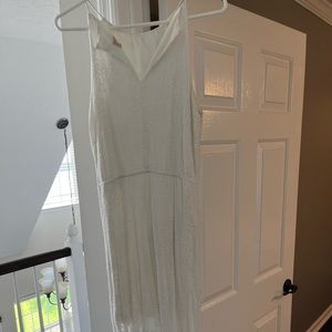 Love…Ady white floral high neck keyhole button closure long dress slit medium